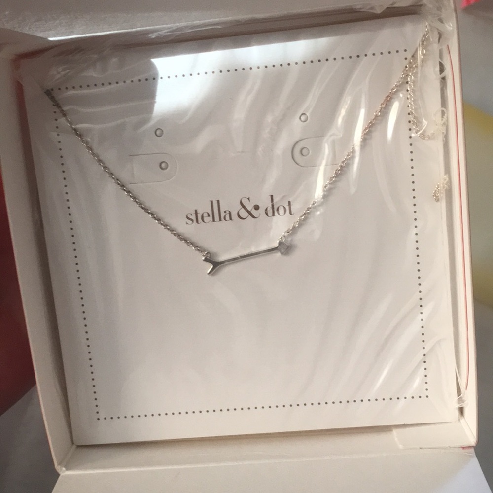 Stella & Dot Arrow Necklace.
